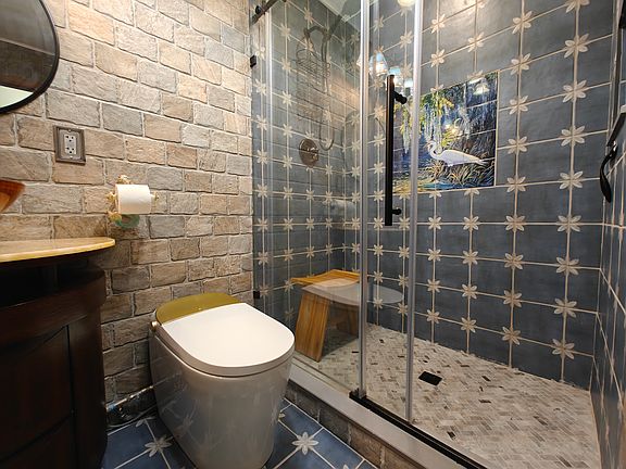 3rd image of 27 Highgate Cir