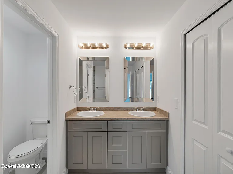 2310 Madrid Ave SE — Photo 14