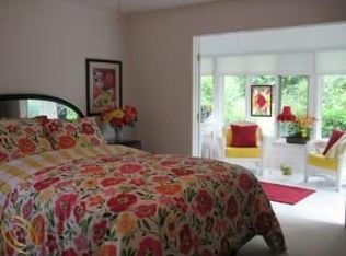 21855 Azalea Cir #4, Grosse Ile, MI 48138