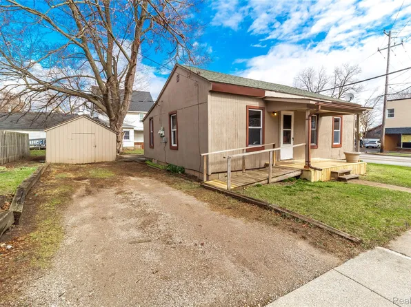 6 Law St, Lapeer, MI 48446