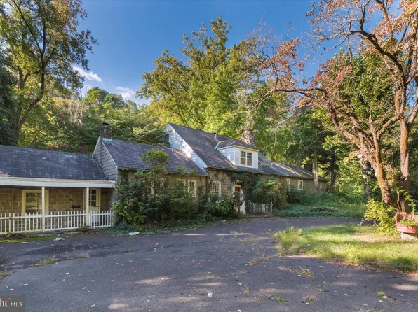 1 Shady Ln, Philadelphia, PA 19111