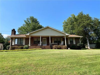 8837 Reynolda Rd, Pfafftown, NC, 27040