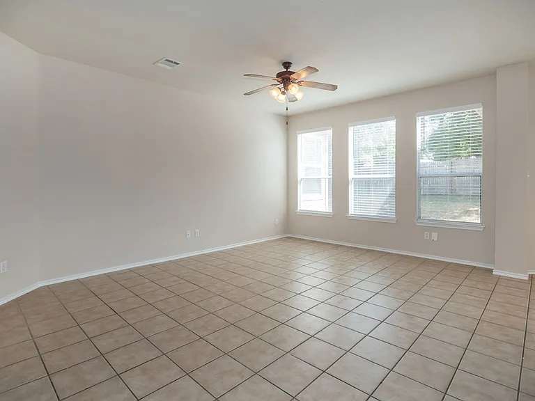 1612 Melissa Oaks Ln — Photo 11
