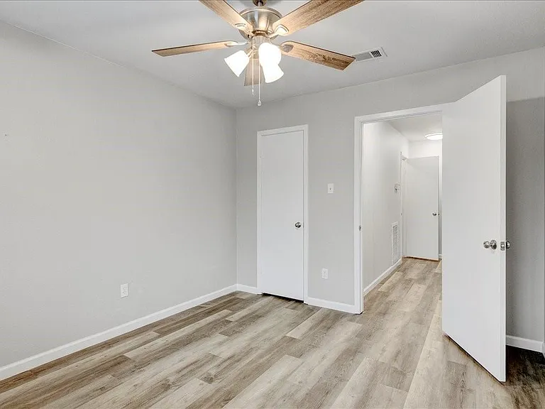 968 Park Meadow Dr — Photo 16