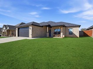 214 NW Sandstone Ave, Cache, OK 73527