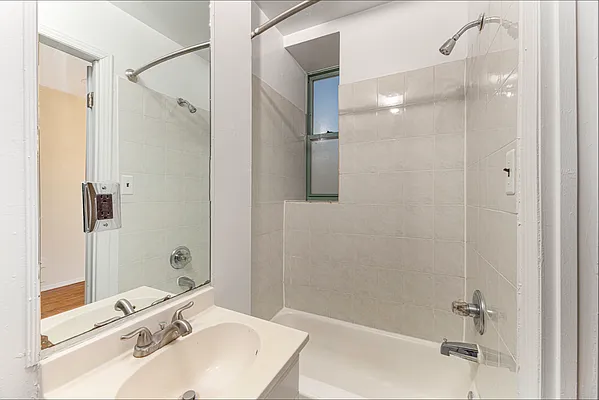 Rented by REAL New York | media 21