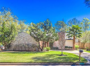 8911 Mauna Loa Ln, Houston, TX 77040