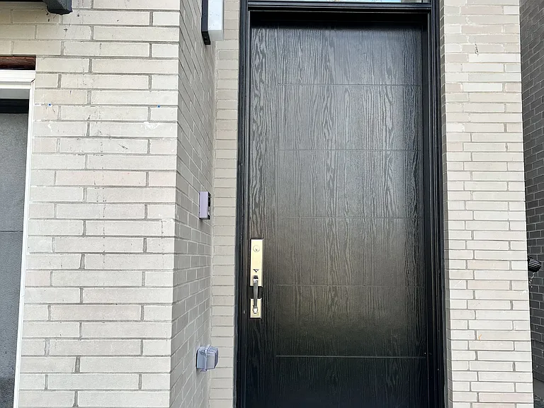 790 Midland Ave #B — Photo 5