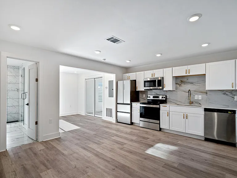 5014 San Jacinto St #106 — Photo 4