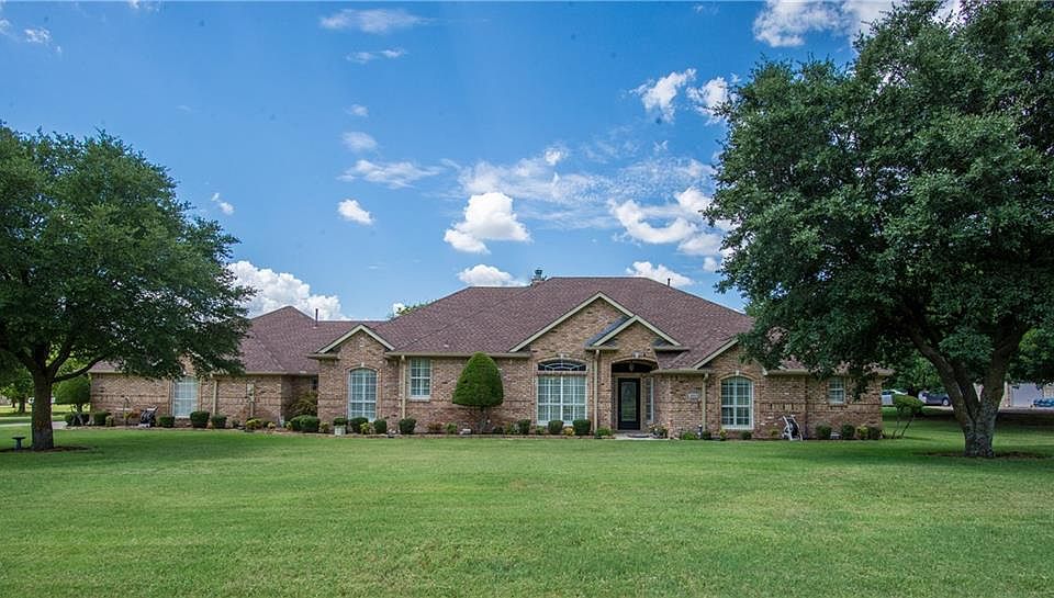 1st image of 10925 Bradley Cir