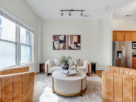 5th image of 444 Blount St #109