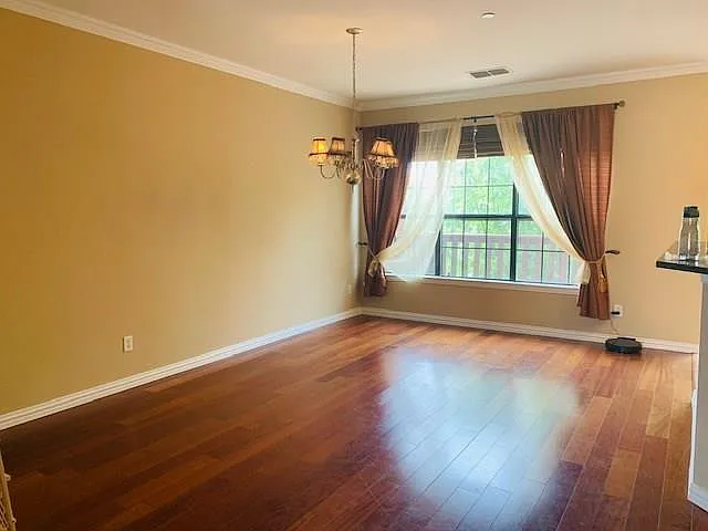 1550 Biltmore Ln — Photo 5