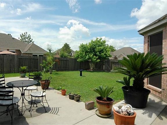 3rd image of 402 Blossomwood Dr