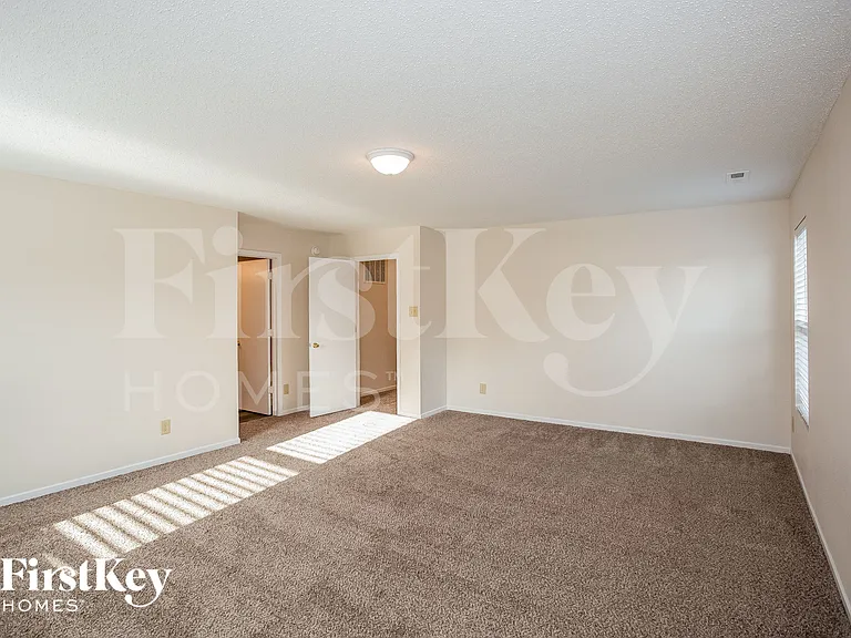 15393 Border Dr — Photo 10