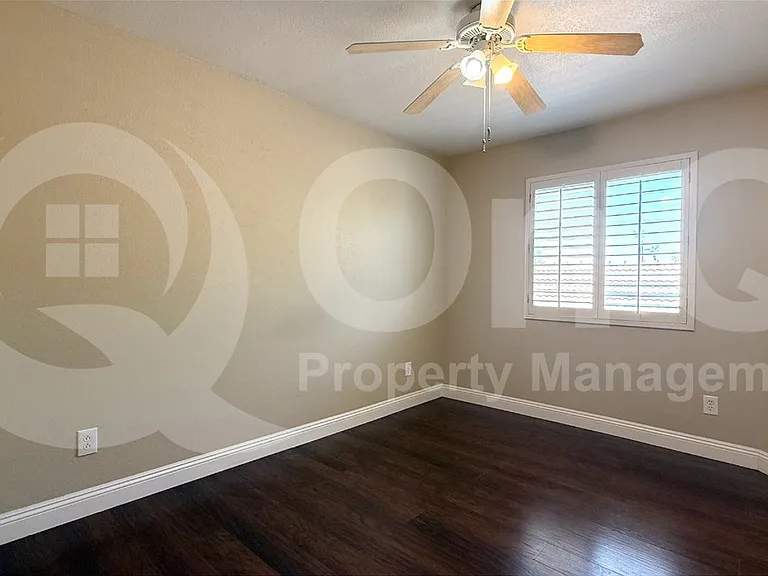 3211 E Behrend Dr — Photo 18