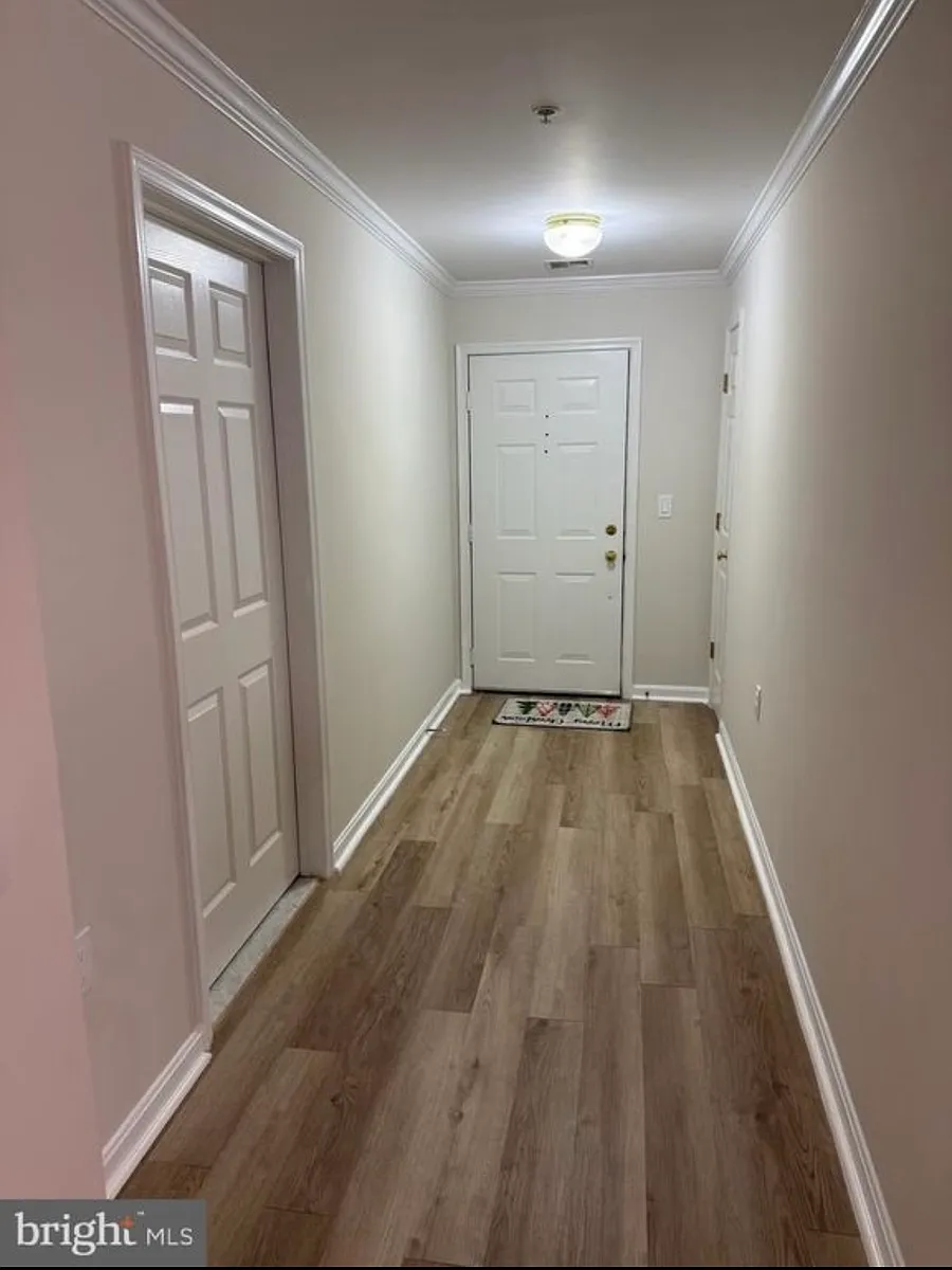 Building Photo - 115 Timberbrook Ln #101