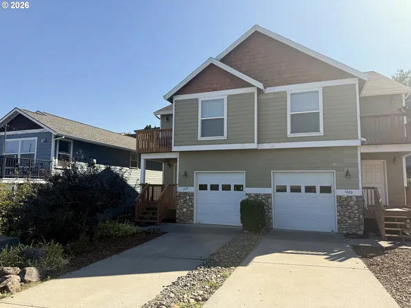 1027 Wasco St, Hood River, OR 97031