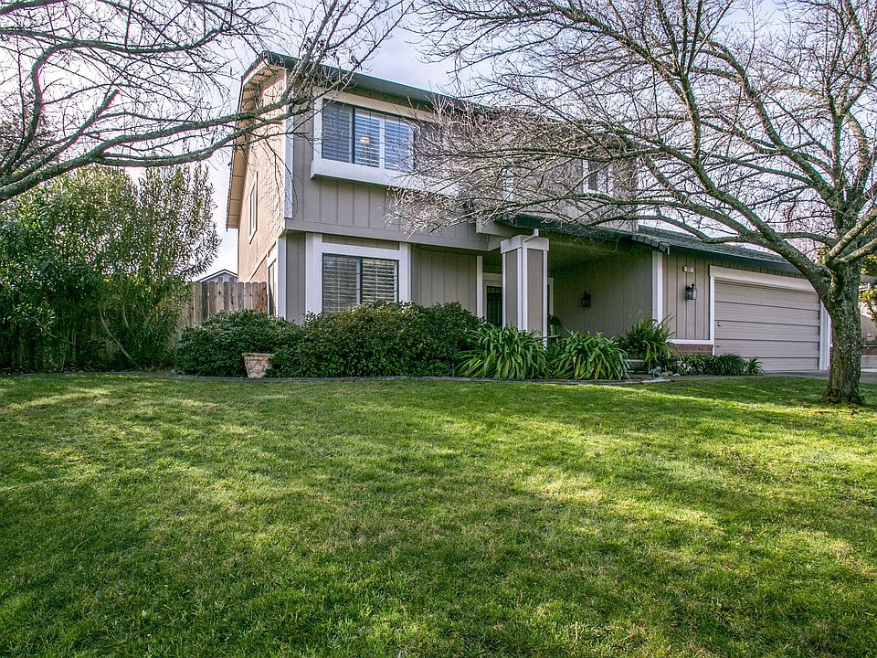 1st image of 221 Bittercreek Dr