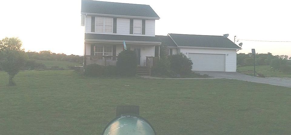 2nd image of 1741 Universal Road