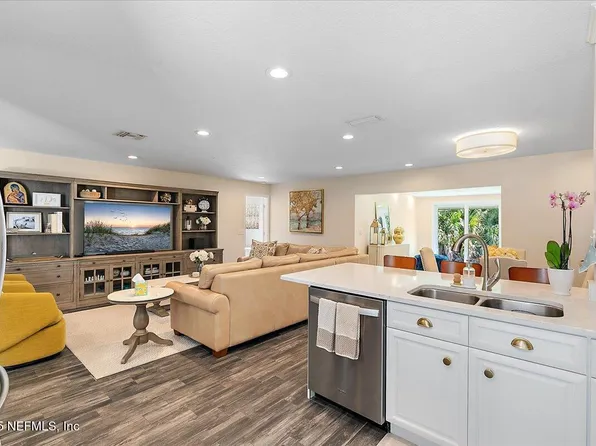 180 BERMUDA Court, Ponte Vedra Beach, FL 32082