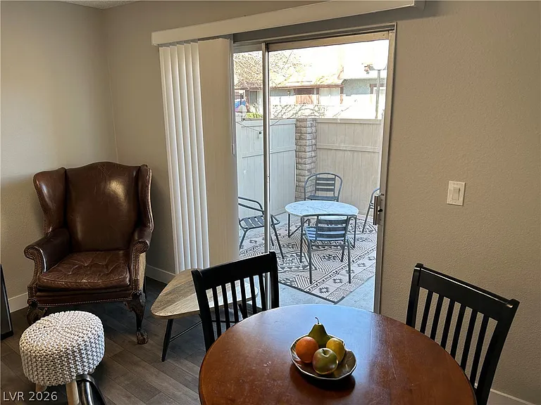 4458 Del Oro Dr — Photo 21