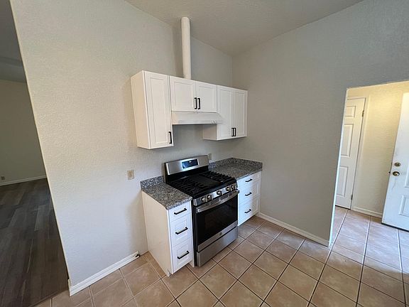 5th image of 8150 Plumeria Ave
