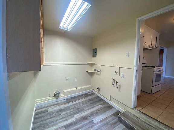 5th image of 338 32nd St