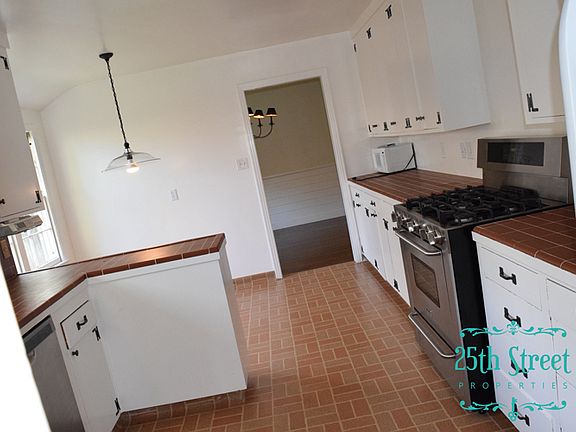 4th image of 3320 Sierra Oaks Dr