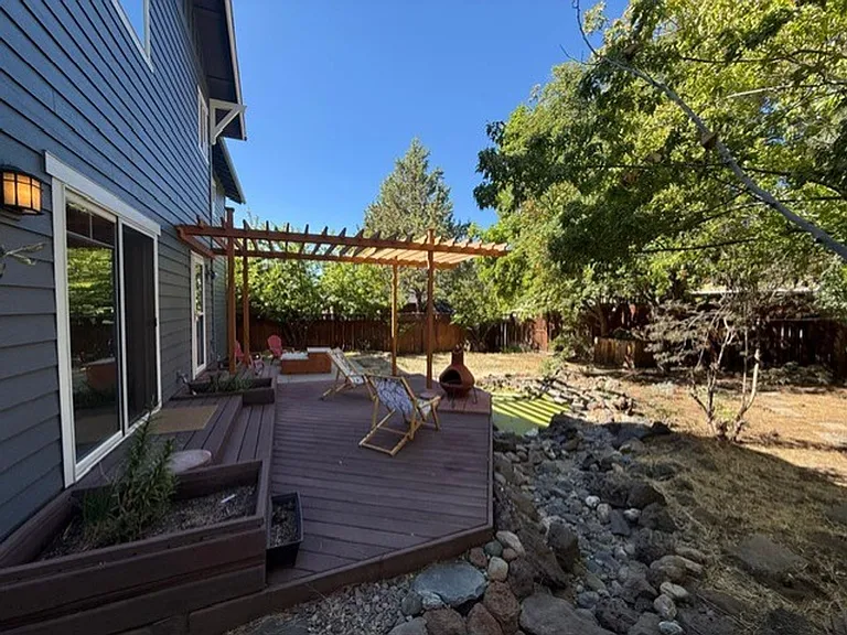 2407 2nd St — Photo 14