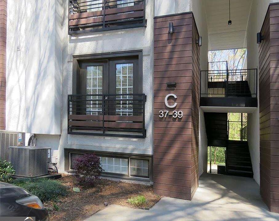 1st image of 1445 Monroe Dr NE APT C39