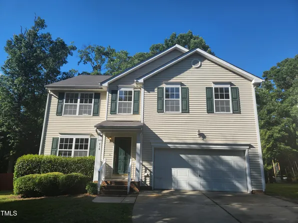 416 Texanna Way, Holly Springs, NC 27540