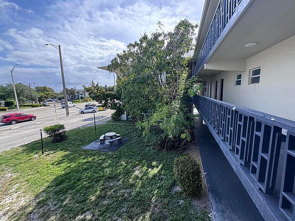 5th image of 1150 E Sample Road
