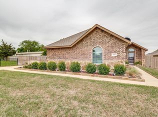 622 Green Mound Dr, Glenn Heights, TX 75154