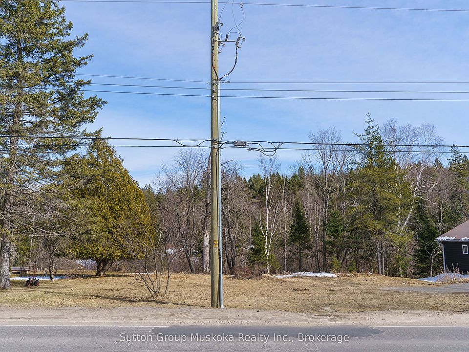 2nd image of 641 Muskoka Road 3 Rd N #3