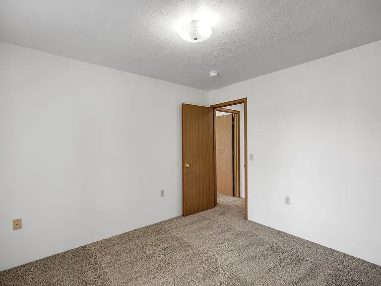 1752 Raleigh Ave #44 — Photo 12