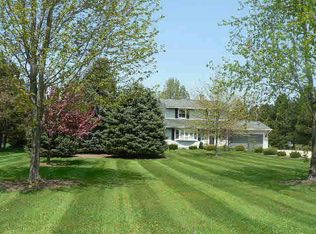 1900 W Hotchkiss Rd, Freeland, MI 48623