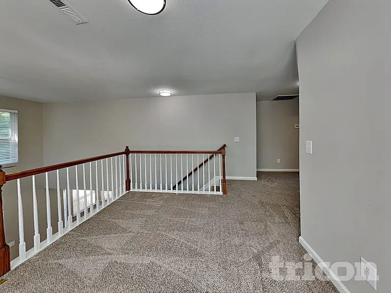 986 Peachtree Meadows Cir — Photo 14