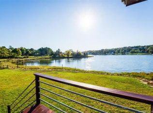 45 Wilbur Rd, Stonington, CT 06378