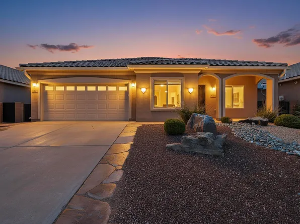 977 Salt Cedar Ct, Bernalillo, NM 87004