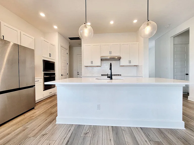 513 Three Feathers Ct — Photo 11