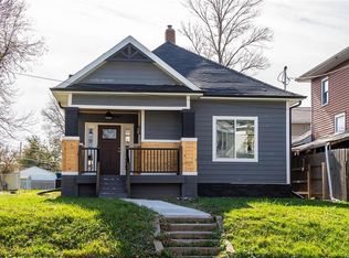 2216 Clark St, Des Moines, IA 50311