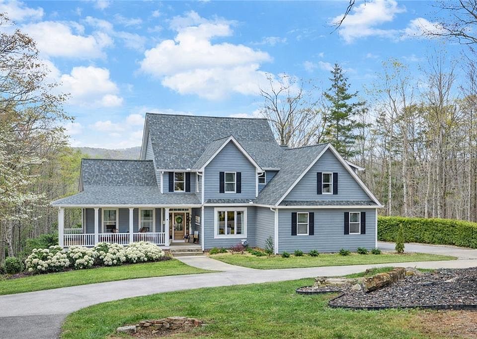 1st image of 375 Ridgewood Rd