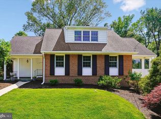 1003 Dewolfe Dr, Alexandria, VA 22308