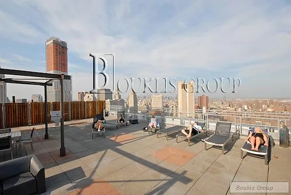 Rented by Bouklis Group | media 3