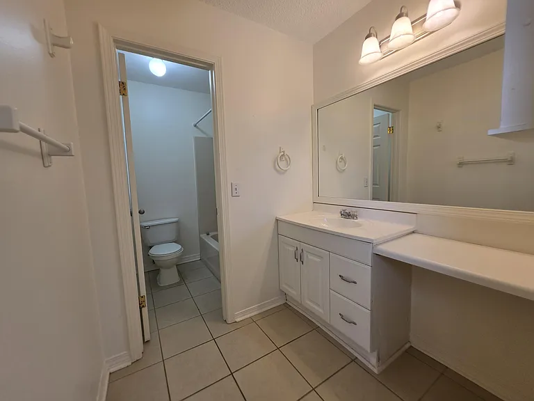 2289 Estate Cir — Photo 16