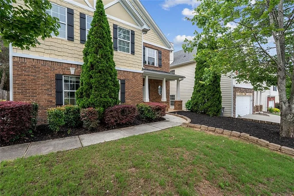 5 bed, 4.0 bath, 2931 sqft, $2,800 — Photo 3