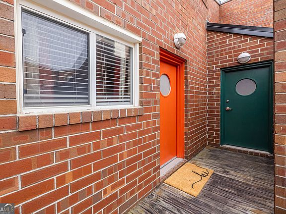 2nd image of 391 Ralph McGill Blvd NE APT I