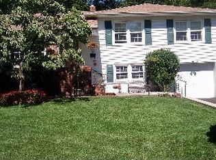 18 Essex Rd, Springfield, NJ 07081