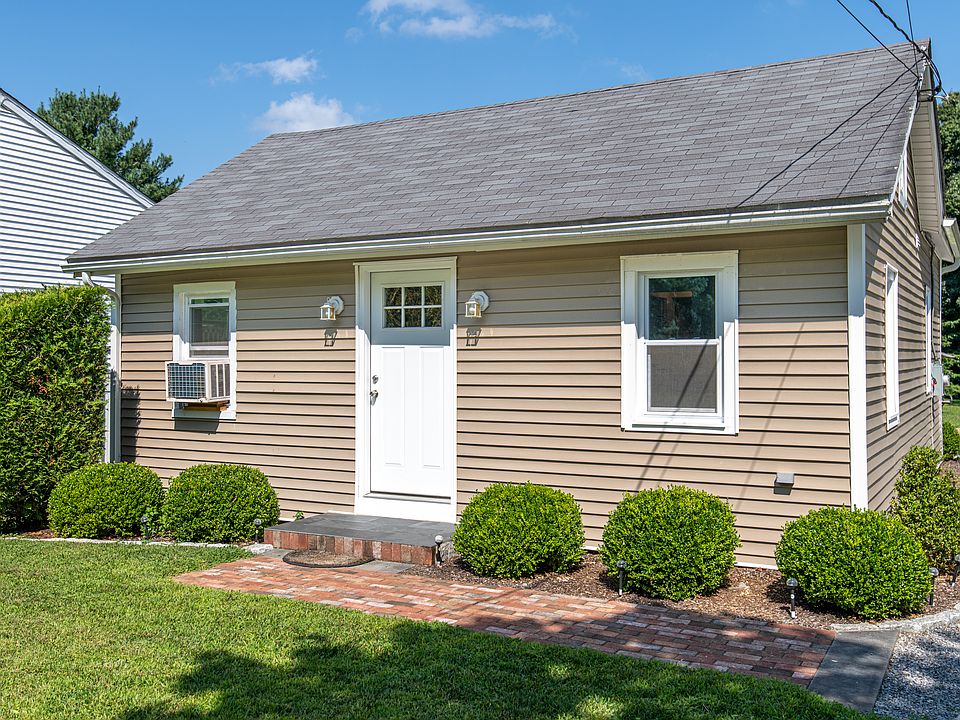 1st image of 25 Fisher Ln