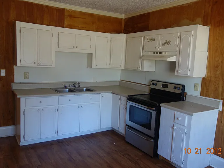 230 Pine St #A — Photo 10